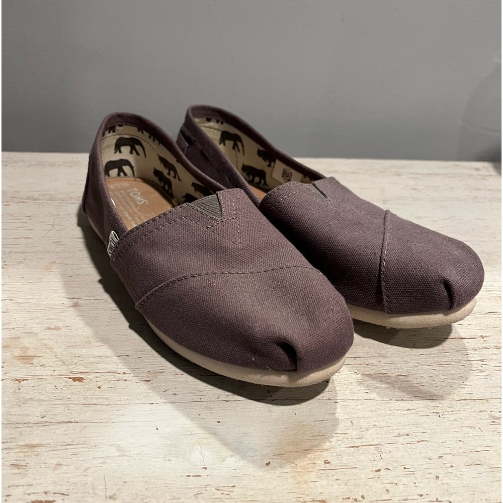 Lightly used Toms